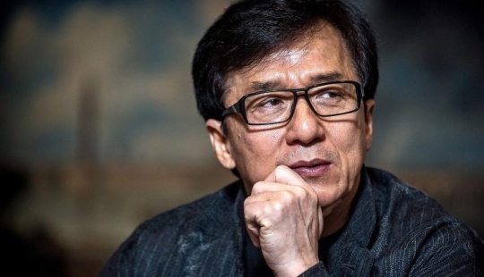 Jackie Chan will pay a million yuan to the creator of the coronavirus vaccine Jackie Chan will pay a million yuan to the creator of the coronavirus vaccine