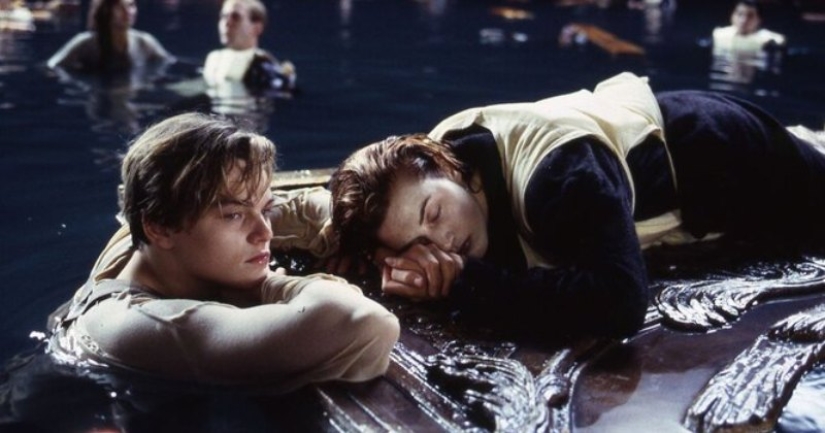 James Cameron recurrió al médico forense por la muerte del héroe DiCaprio en "Titanic" James Cameron recurrió al médico forense por la muerte del héroe DiCaprio en "Titanic"