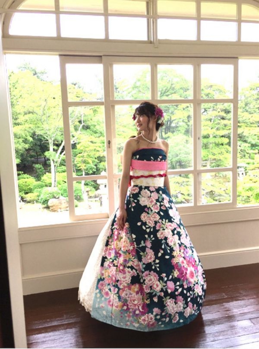 Japanese Brides Transform Their Traditional Kimonos Into Stunning Wedding Dresses