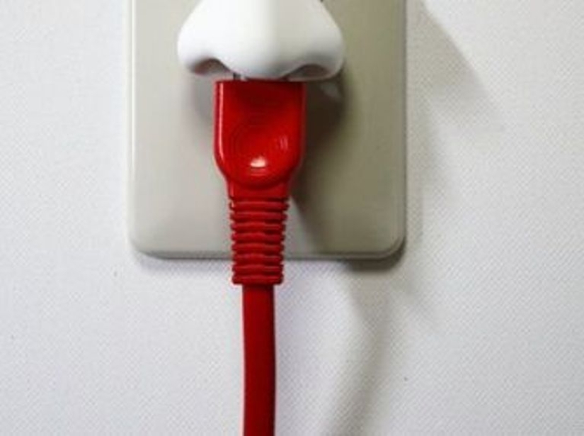 Japanese designer presented a collection of "eco-friendly" leaky socks Japanese designer presented a collection of "eco-friendly" leaky socks