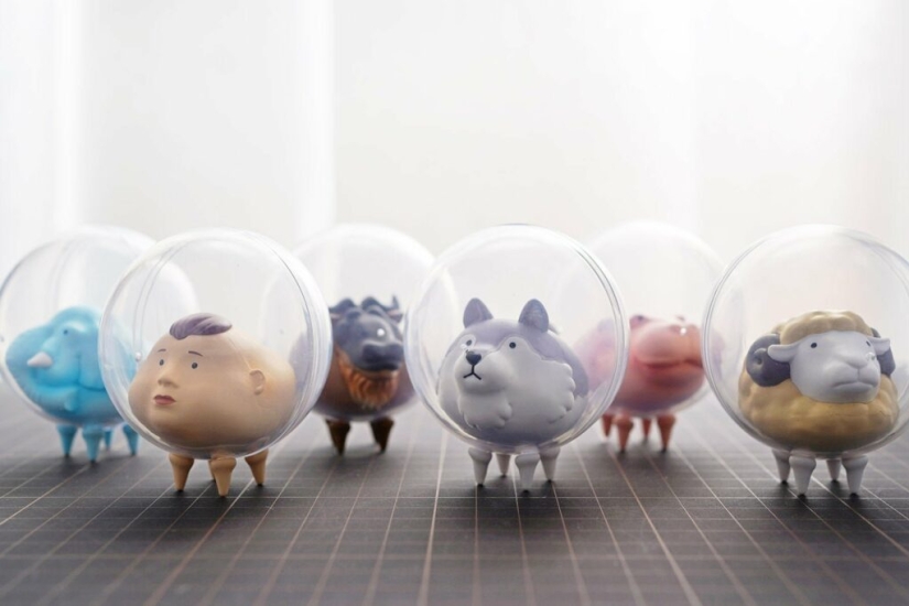 Japanese designer presented a collection of "eco-friendly" leaky socks Japanese designer presented a collection of "eco-friendly" leaky socks