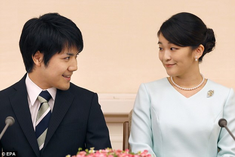Japanese Princess Renounces Royal Status to Marry a Commoner