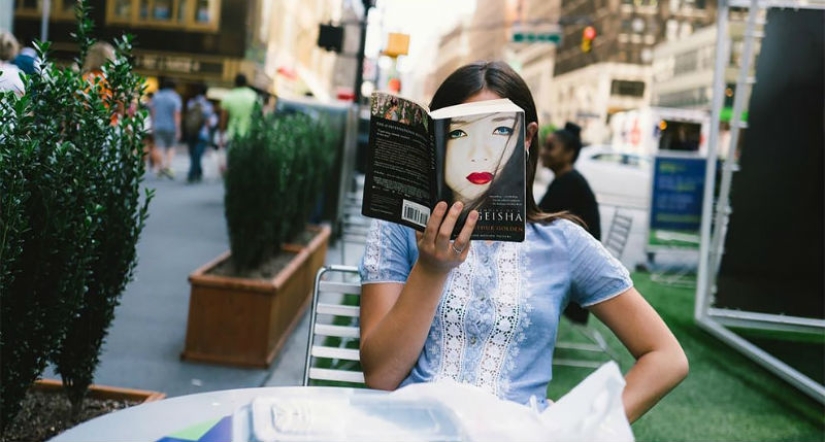 Jonathan Highby es un fotógrafo al que todo el mundo posa para un fotograma