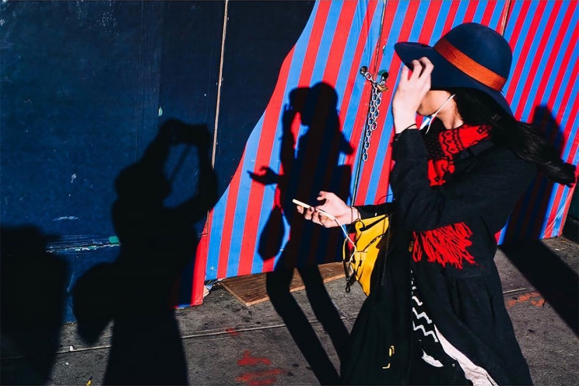 Jonathan Highby es un fotógrafo al que todo el mundo posa para un fotograma