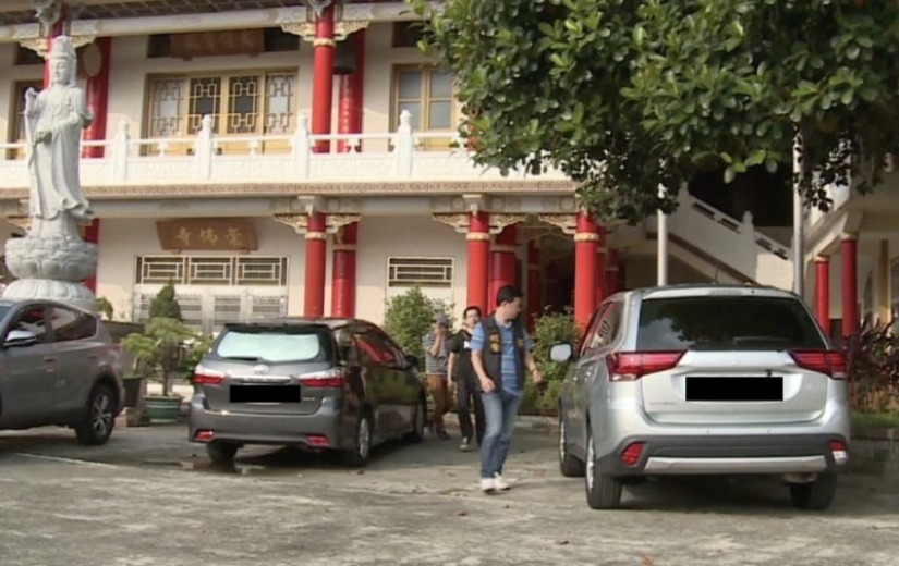 Kai Fung stoned: what secrets did the Buddhist monk's cell hide