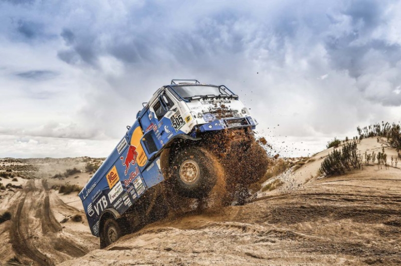 KAMAZ — the owner of Peskov: Russians overtake rivals at Dakar-2018 as standing