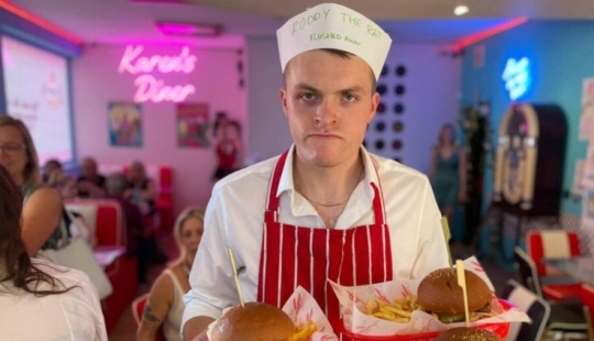 Karen's Diner restaurant is a boorish establishment for those who are tired of the perfect service Karen's Diner restaurant is a boorish establishment for those who are tired of the perfect service