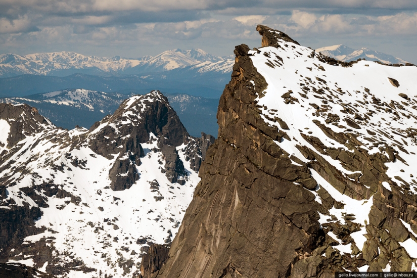 Khakassia from a height: Ergaki Nature Park, Sayano-Shushenskaya HPP and Abakan Khakassia from a height: Ergaki Nature Park, Sayano-Shushenskaya HPP and Abakan
