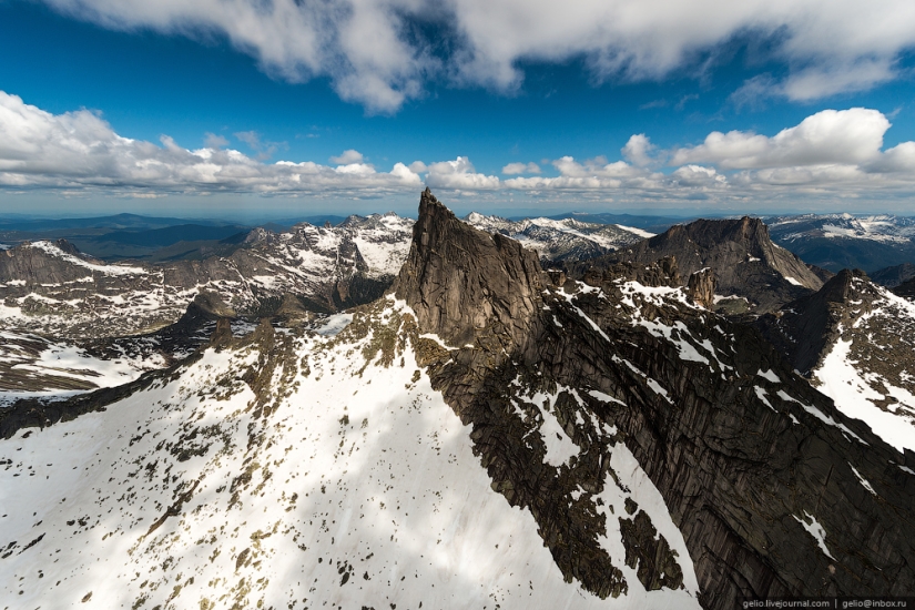 Khakassia from a height: Ergaki Nature Park, Sayano-Shushenskaya HPP and Abakan Khakassia from a height: Ergaki Nature Park, Sayano-Shushenskaya HPP and Abakan