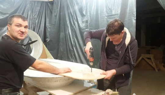 Krasnoyarets finishes assembling a Russian hoverboard in his father's garage Krasnoyarets finishes assembling a Russian hoverboard in his father's garage