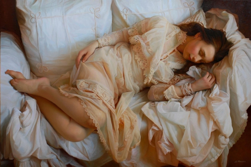 La belleza del cuerpo femenino en las obras increíblemente realistas de Sergei Marshennikov