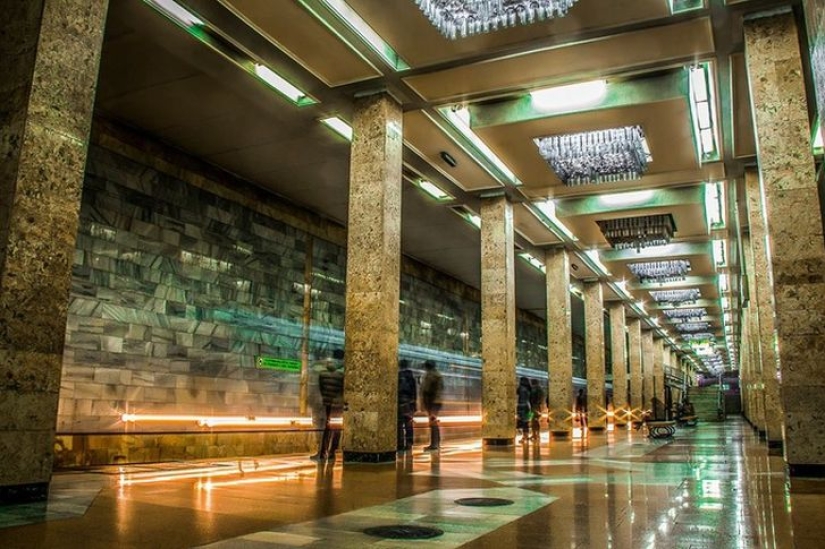 La belleza del metro de Tashkent La belleza del metro de Tashkent