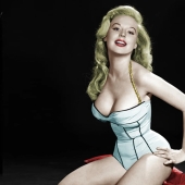 ¡La belleza retro que conquistó el mundo ANTES de Marilyn Monroe ya tiene 84 años!