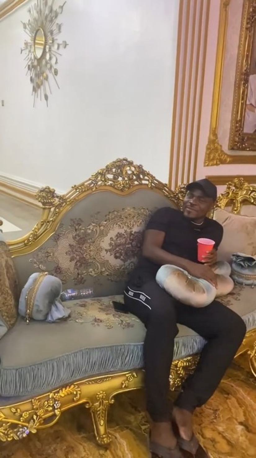 La casa que construyó Emenike: fotos del coro del ex jugador de fútbol Spartak aparecieron en la web La casa que construyó Emenike: fotos del coro del ex jugador de fútbol Spartak aparecieron en la web