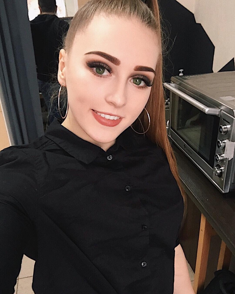 "La chica de las manos de acero": en la cafetería del hombre fuerte Julia Vince, nadie pide un libro de quejas