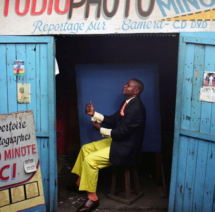 La comunidad de personas elegantes: un ensayo fotográfico sobre estilistas del Congo