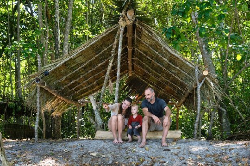 La familia Robinson: Ed Stafford se llevó a su esposa y a su hijo de dos años a una isla desierta