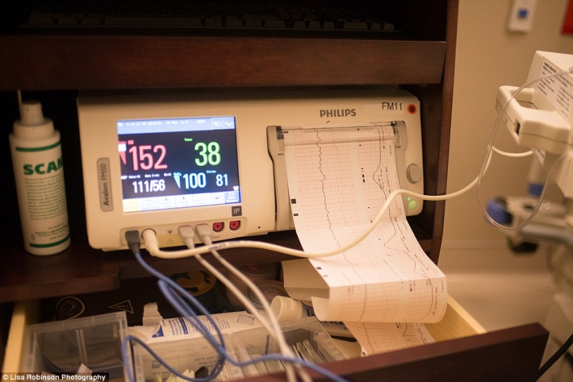 La fotógrafa filmó su propio parto La fotógrafa filmó su propio parto