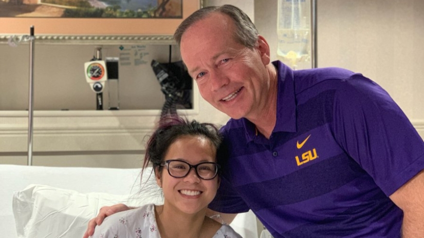 La gimnasta se rompió las dos piernas y admitió que ahora está "muy feliz" La gimnasta se rompió las dos piernas y admitió que ahora está "muy feliz"