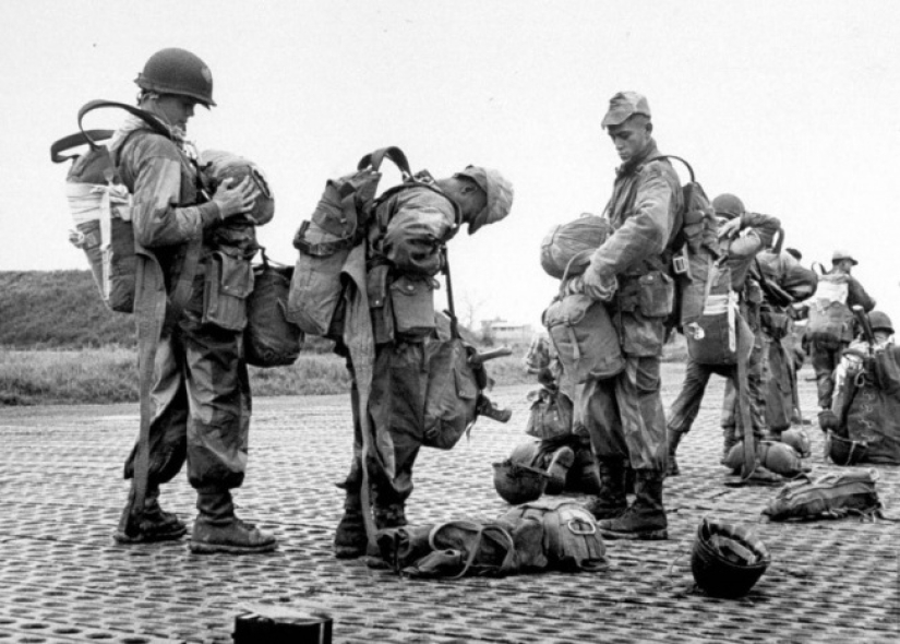 La historia de la francesa Raymonda Dien, que se tumbó en los rieles para detener la guerra La historia de la francesa Raymonda Dien, que se tumbó en los rieles para detener la guerra