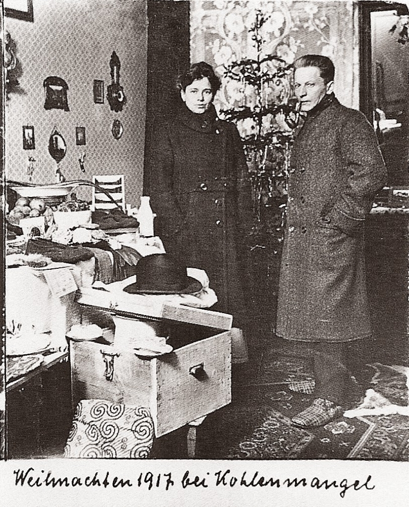 La historia de una familia que fue fotografiada cada Navidad de 1900 a 1942 La historia de una familia que fue fotografiada cada Navidad de 1900 a 1942