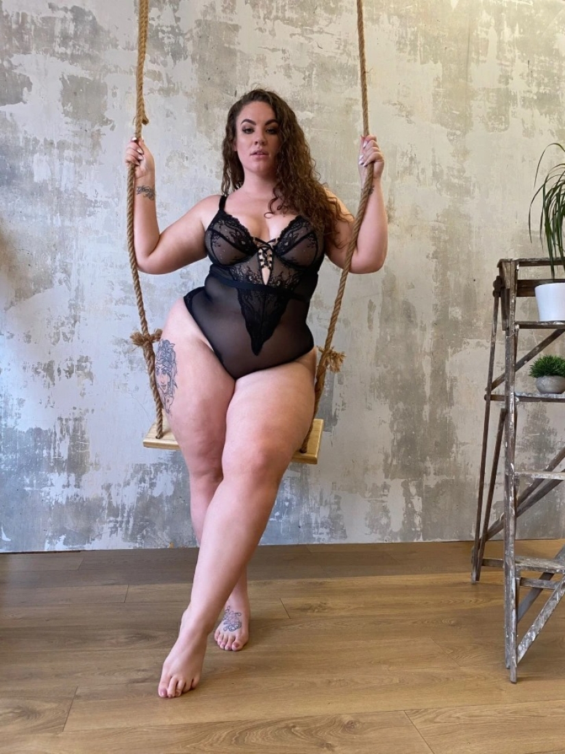 La modelo de talla grande está orgullosa de los kilos de más, porque le traen mucho dinero La modelo de talla grande está orgullosa de los kilos de más, porque le traen mucho dinero