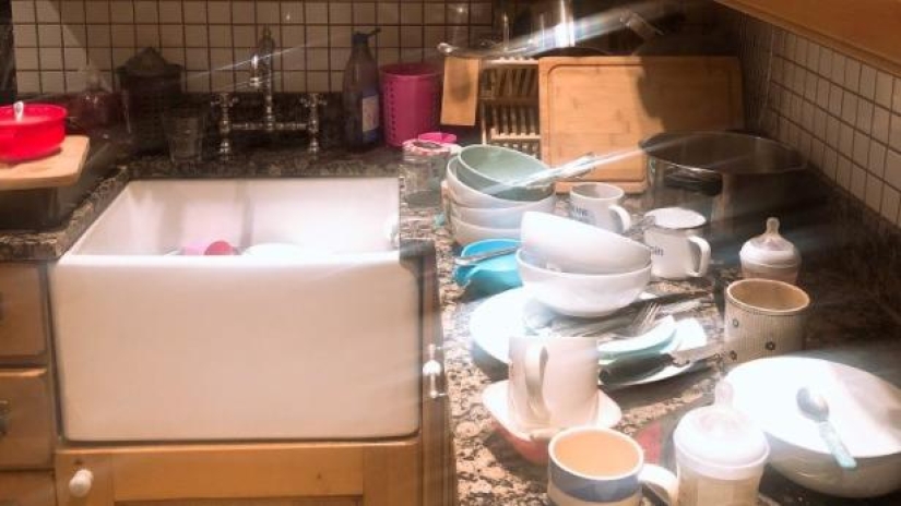 La mujer dejó de hacer y esto es lo que salió de ella