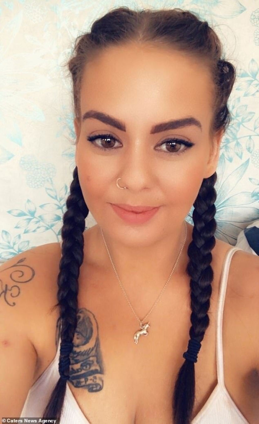 La niña estaba histérica cuando recibió una "sonrisa de Hollywood" de Amazon