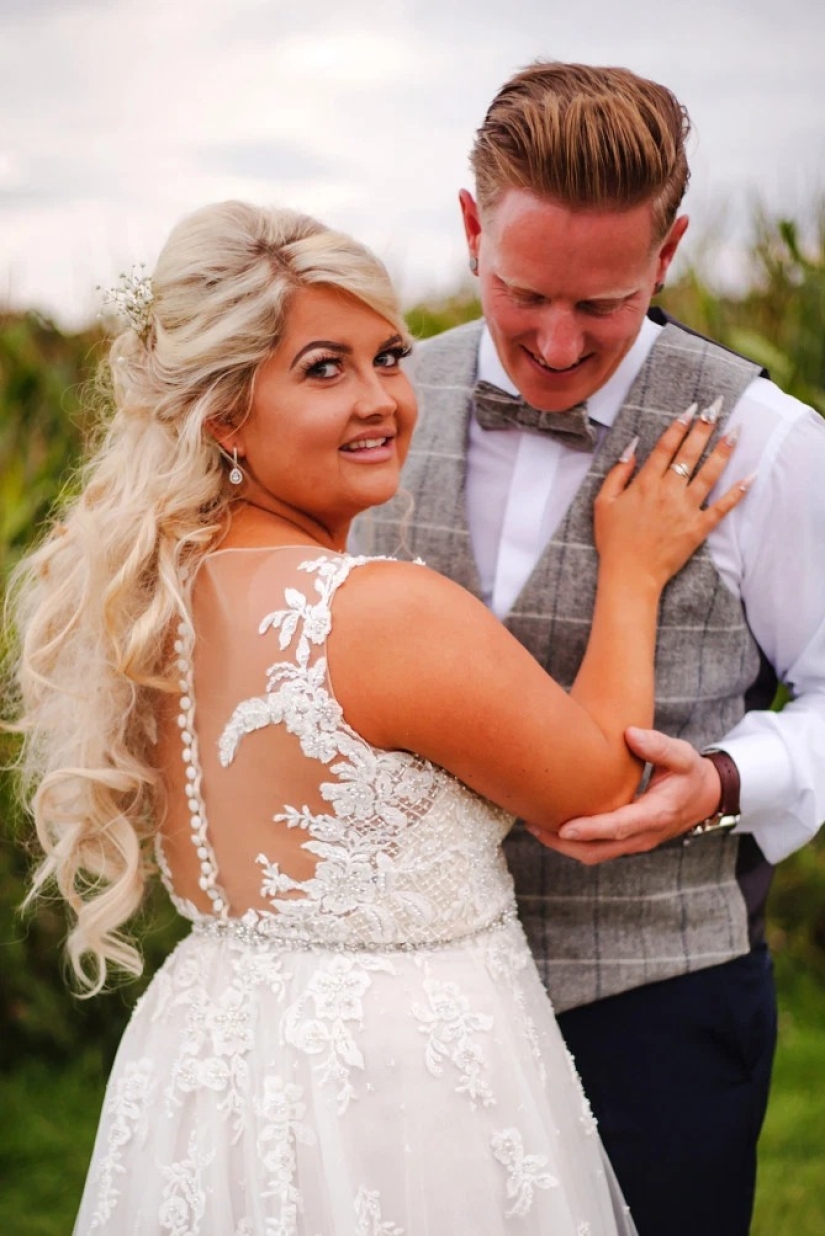 La novia se hizo una manicura nupcial con las cenizas de su padre para honrar su memoria