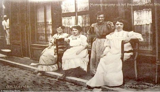 La profesión más antigua de la ciudad más libre: la historia del barrio rojo de Ámsterdam