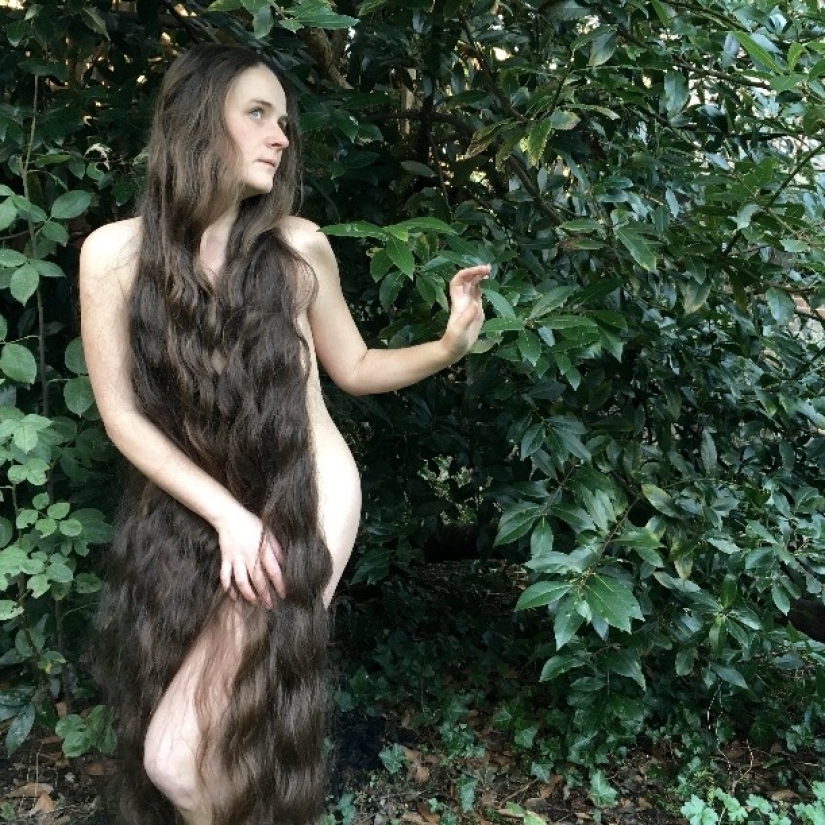 La Rapunzel británica no se ha lavado el cabello en 20 años y sus trenzas se ven geniales