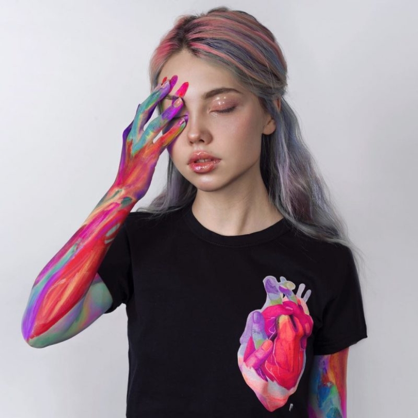 La realidad alternativa Elena Sadlinki: el cerebro, la ruptura selfie, invita a la reflexión La realidad alternativa Elena Sadlinki: el cerebro, la ruptura selfie, invita a la reflexión