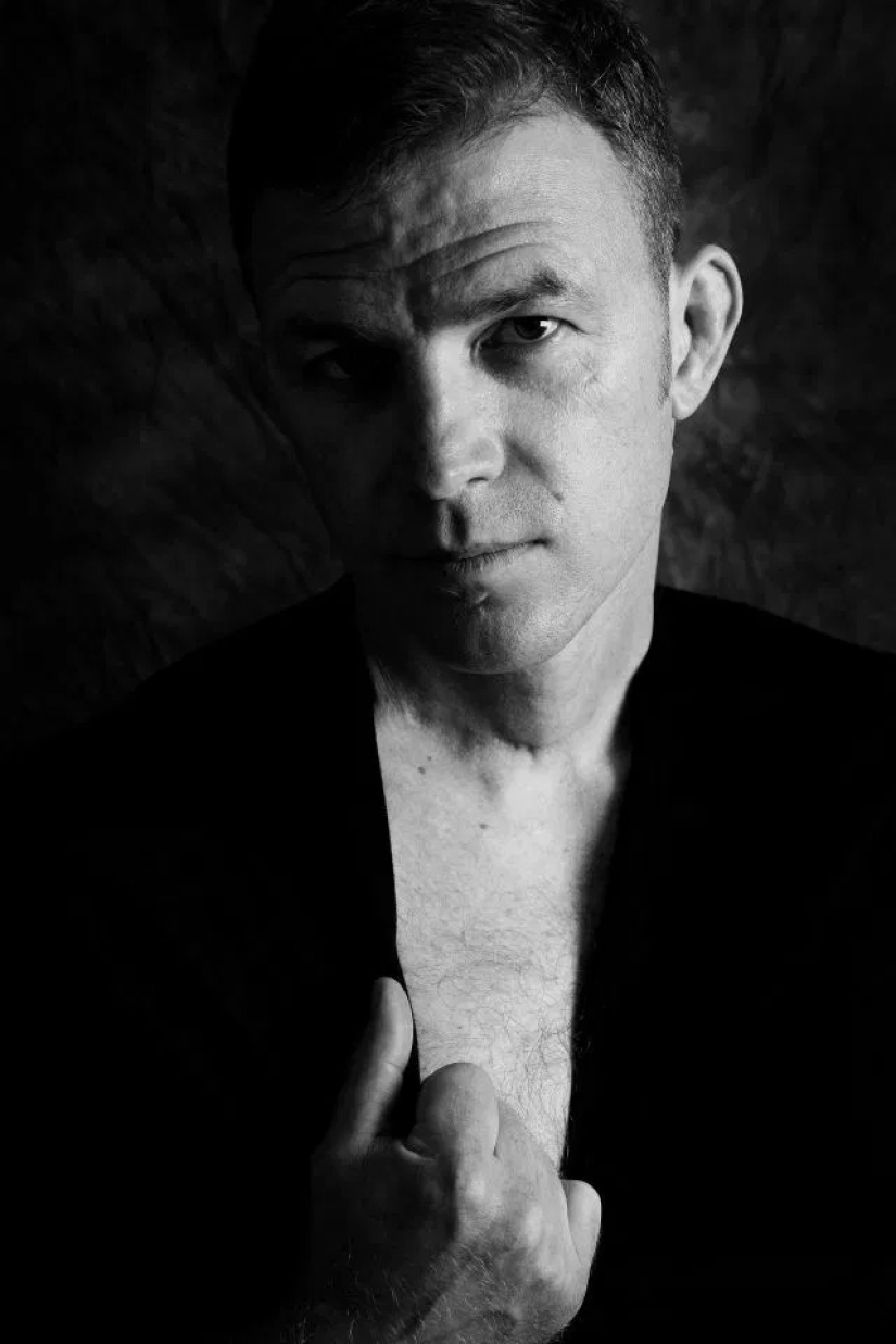 La verdad desnuda: Pacientes valientes se enfrentan al cáncer mostrando cicatrices en el conmovedor proyecto fotográfico de Ami Barwell