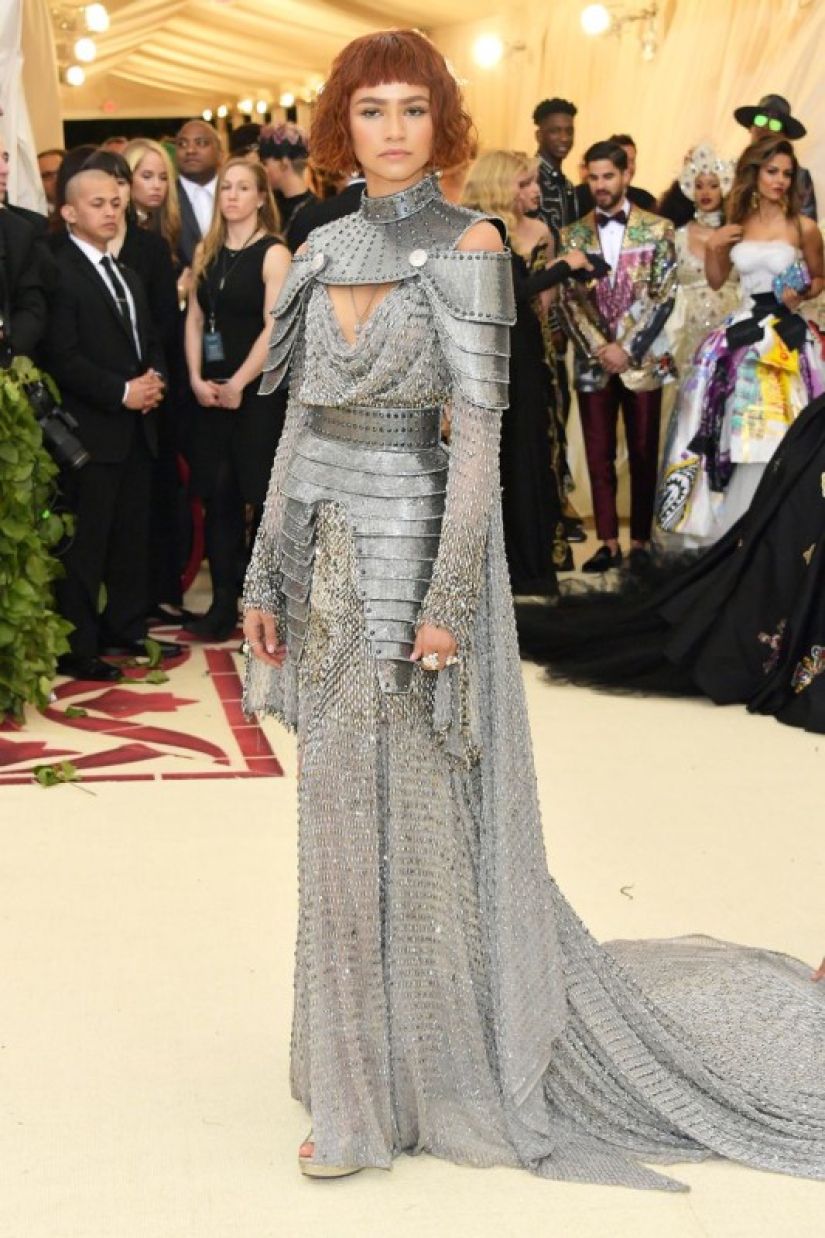 La Virgen María, Jesucristo, el Papa y otras imágenes de estrellas en la Met Gala 2018 La Virgen María, Jesucristo, el Papa y otras imágenes de estrellas en la Met Gala 2018