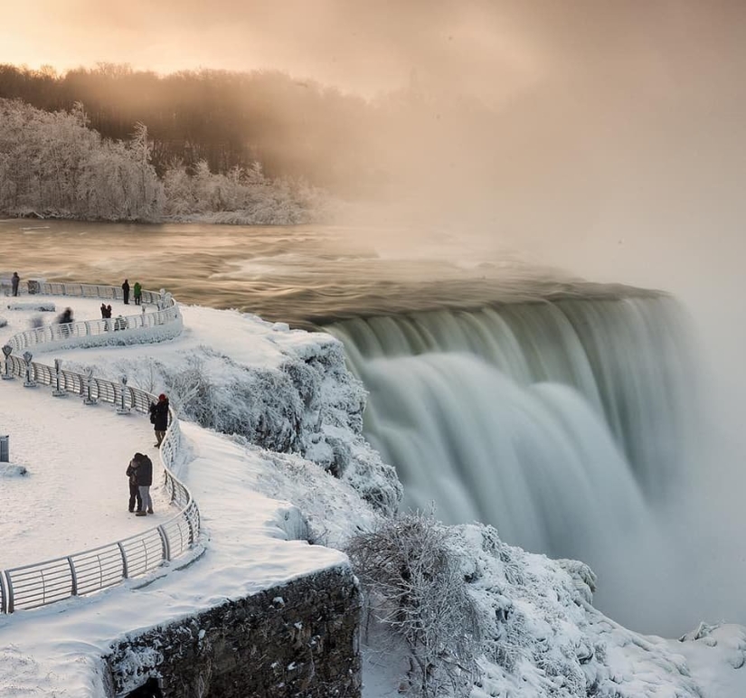 Las cataratas del Niágara se convirtieron en un glaciar. Solo tienes que ver estas fotos!