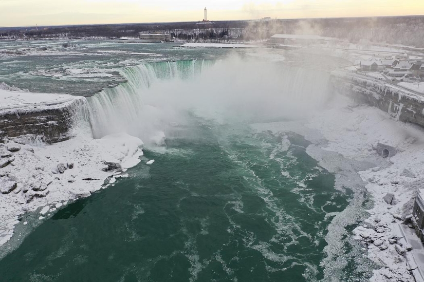 Las cataratas del Niágara se convirtieron en un glaciar. Solo tienes que ver estas fotos!