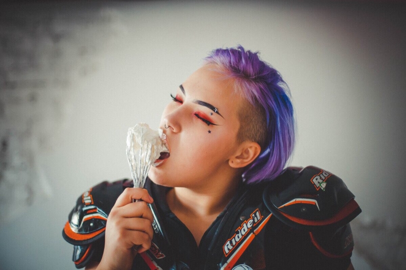 Las chicas del equipo de fútbol americano del Lejano Oriente protagonizaron semidesnudas, pero no estaban satisfechas Las chicas del equipo de fútbol americano del Lejano Oriente protagonizaron semidesnudas, pero no estaban satisfechas