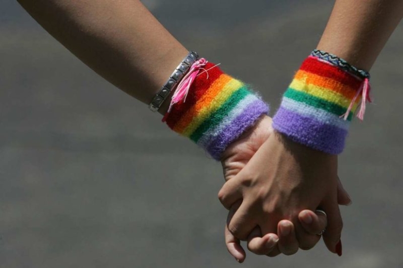 Las lesbianas se pueden "calcular" con los dedos de sus manos, un nuevo descubrimiento de científicos británicos Las lesbianas se pueden "calcular" con los dedos de sus manos, un nuevo descubrimiento de científicos británicos