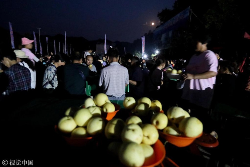 Las maravillas de la comida rápida china: cómo alimentar a 20 mil personas en un par de horas Las maravillas de la comida rápida china: cómo alimentar a 20 mil personas en un par de horas