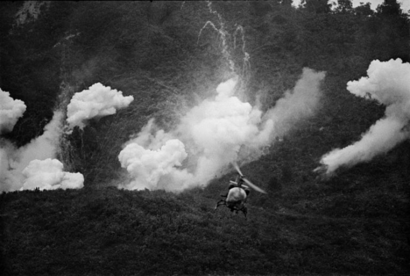 Las mujeres son fotógrafas de guerra.