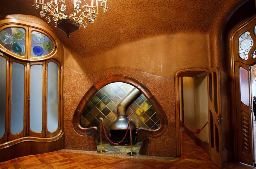 Las obras más famosas de Antonio Gaudí Las obras más famosas de Antonio Gaudí