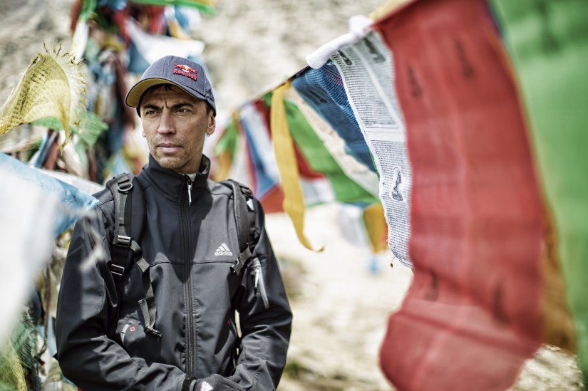Last jump: legendary parachutist Valery Rozov crashed in Nepal