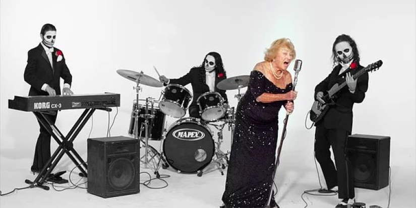 "Laugh at death": 96-year-old metalhead gives heat "Laugh at death": 96-year-old metalhead gives heat