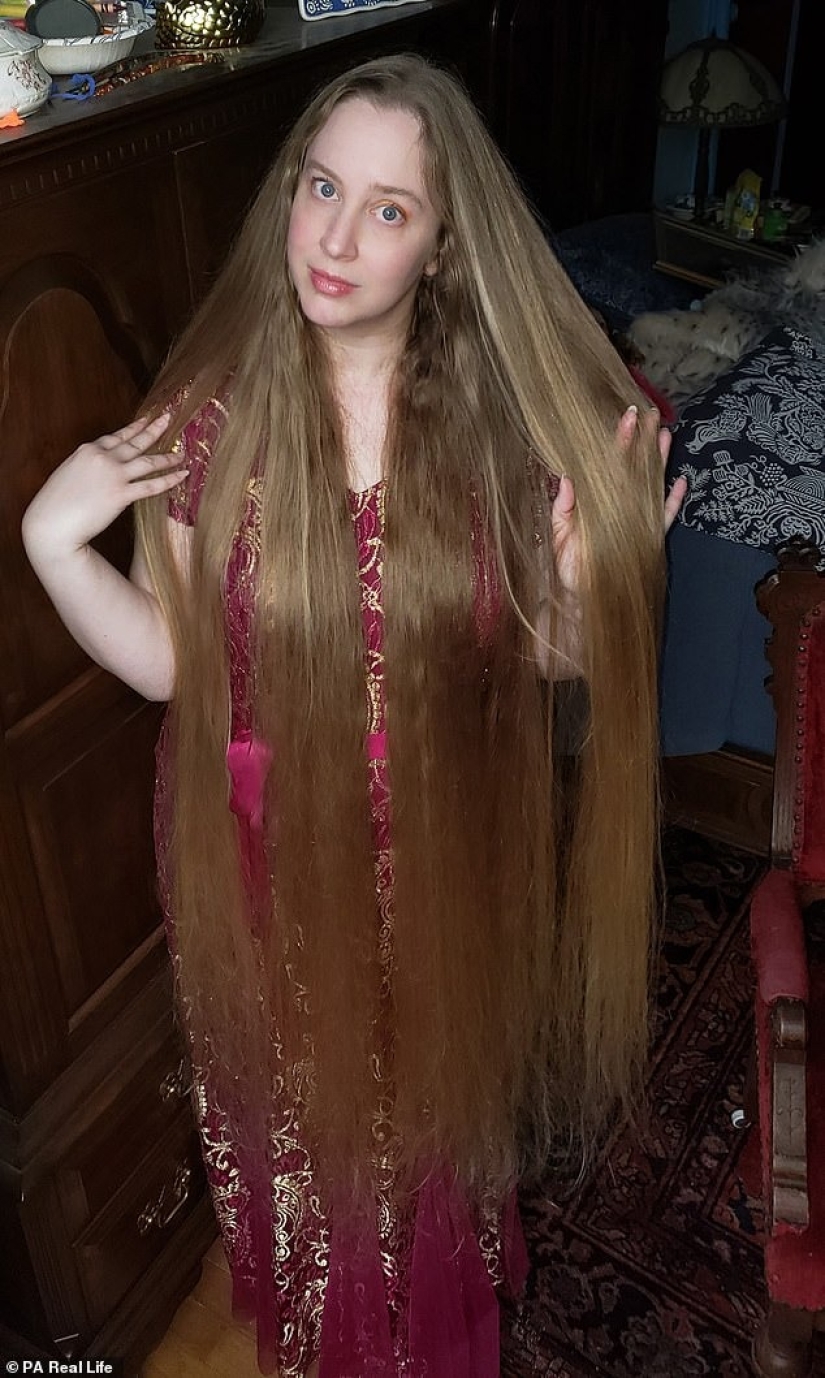 Length matters: fetishists offer an American woman money to show them her hair