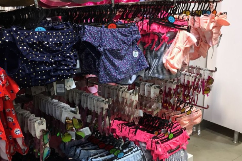 "Let the kids be kids": moms criticized baby bikinis "Let the kids be kids": moms criticized baby bikinis