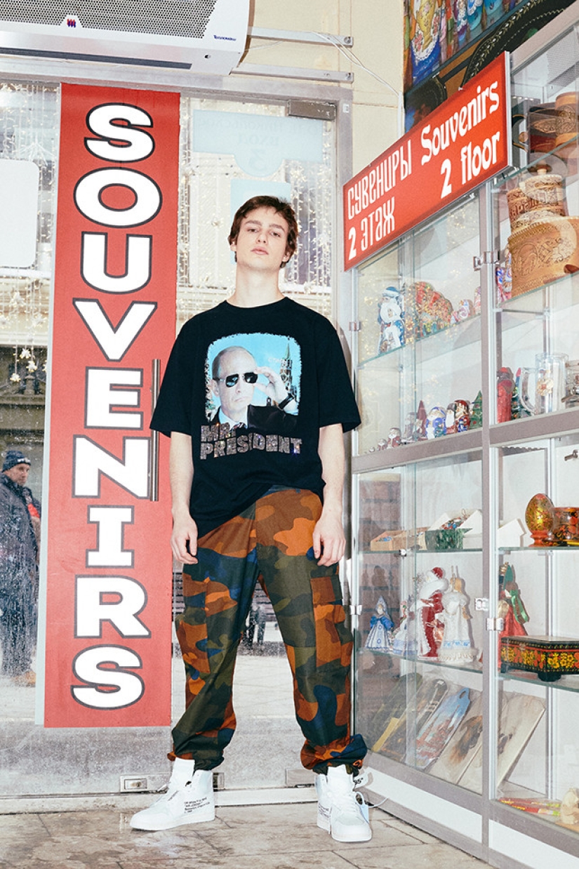 "Let's drink vodka with Putin and have a laugh": American Heron Preston presented a T-shirt with the Russian president for 38 thousand rubles "Let's drink vodka with Putin and have a laugh": American Heron Preston presented a T-shirt with the Russian president for 38 thousand rubles