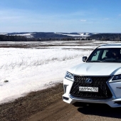 Lexus LX 570 Superior es un lujo por el que desea luchar