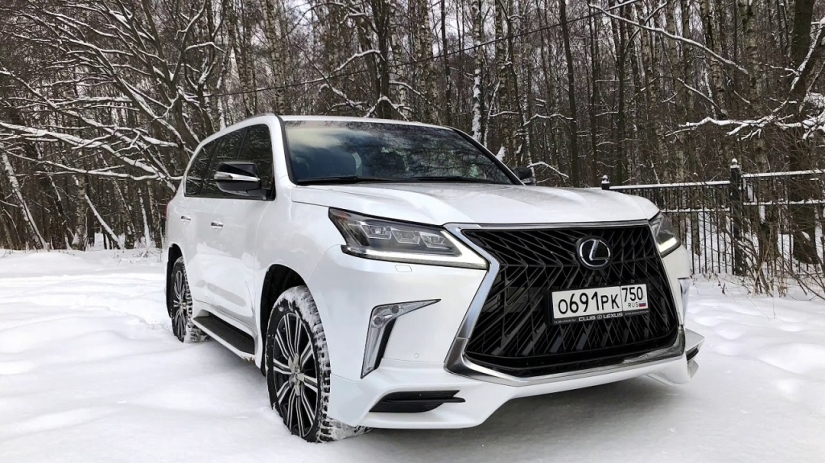 Lexus LX 570 Superior es un lujo por el que desea luchar