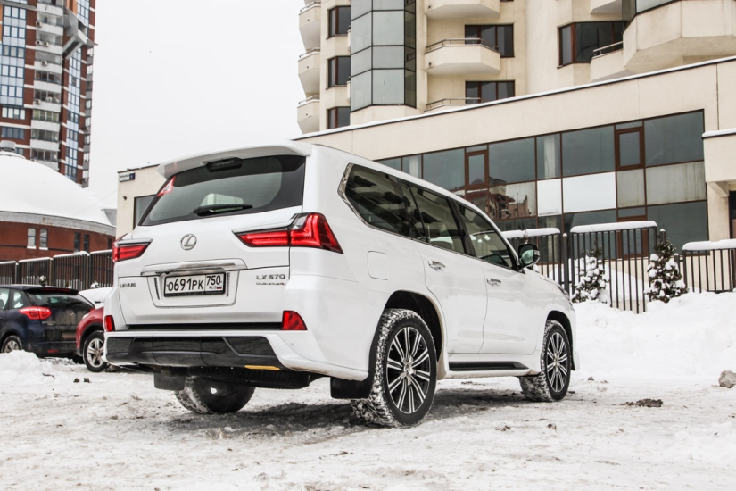 Lexus LX 570 Superior is a luxury that you want to strive for