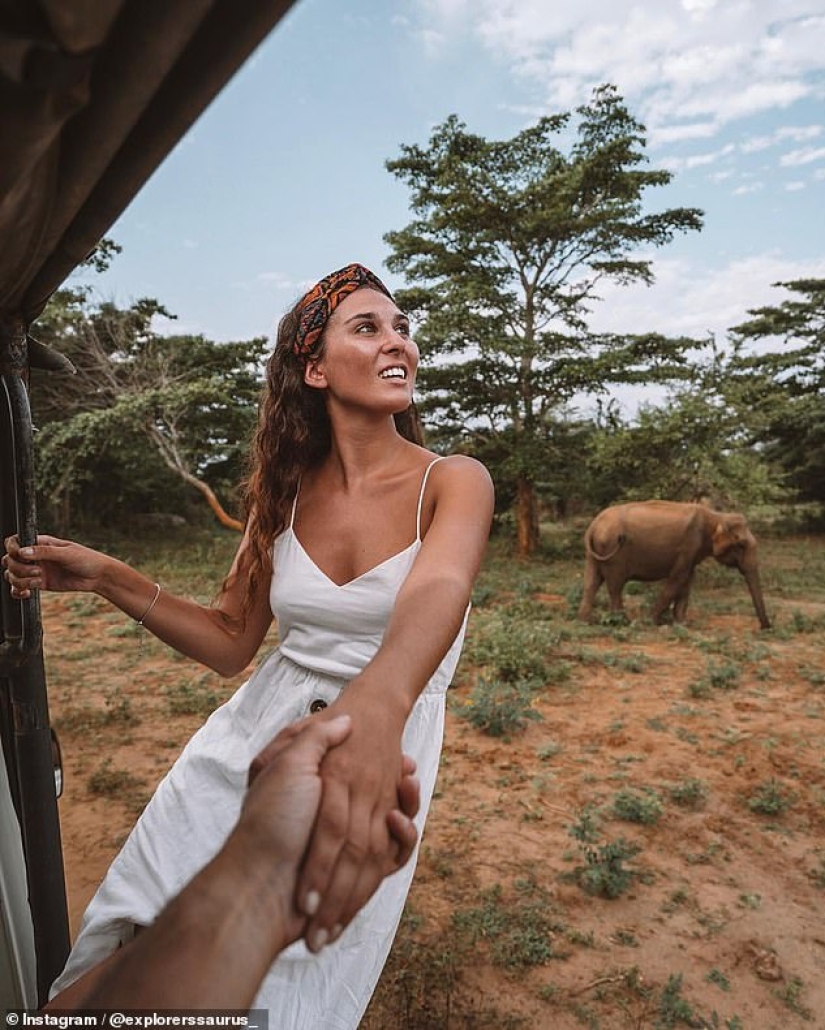 Life is for likes: a couple of travel bloggers almost fell out of the train into the abyss, taking an exciting photo